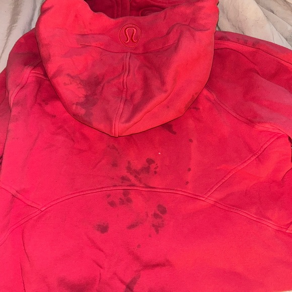 lululemon athletica Red Women's Hoodie - Picture 2 of 2